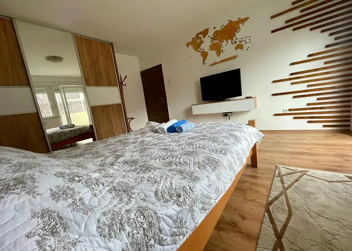 Luxury City Center Apartment